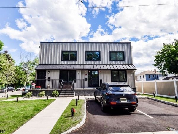 5 Muller Pl, Little Falls, NJ 07424