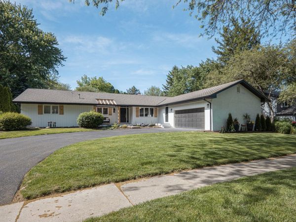 36 Winthrop New Road , Sugar Grove, IL 60554