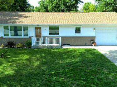 822 N Nobes Road, York, NE 68467