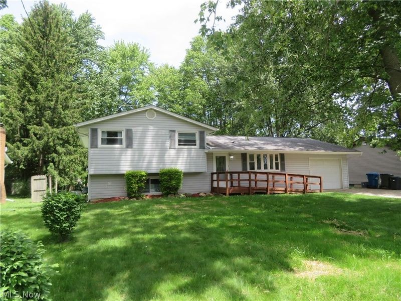 34042 Luanne Drive, North Ridgeville, OH 44039 Photo 1