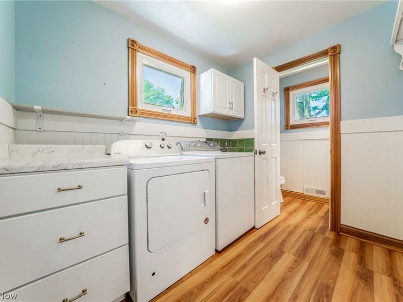563 Louis Drive, Berea, OH 44017 Photo 14