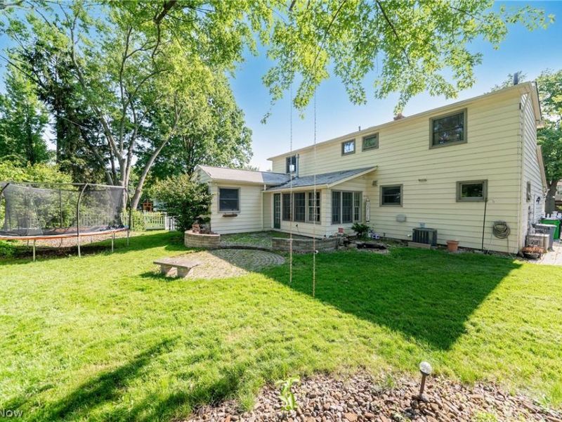 563 Louis Drive, Berea, OH 44017 Photo 27