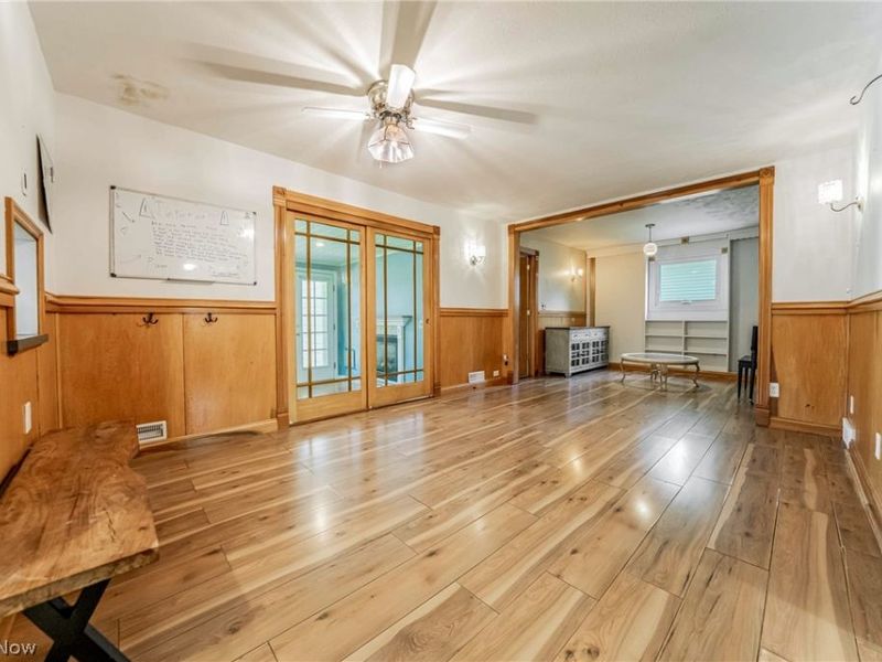 563 Louis Drive, Berea, OH 44017 Photo 7