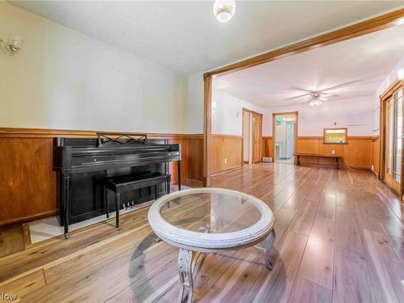 563 Louis Drive, Berea, OH 44017 Photo 8