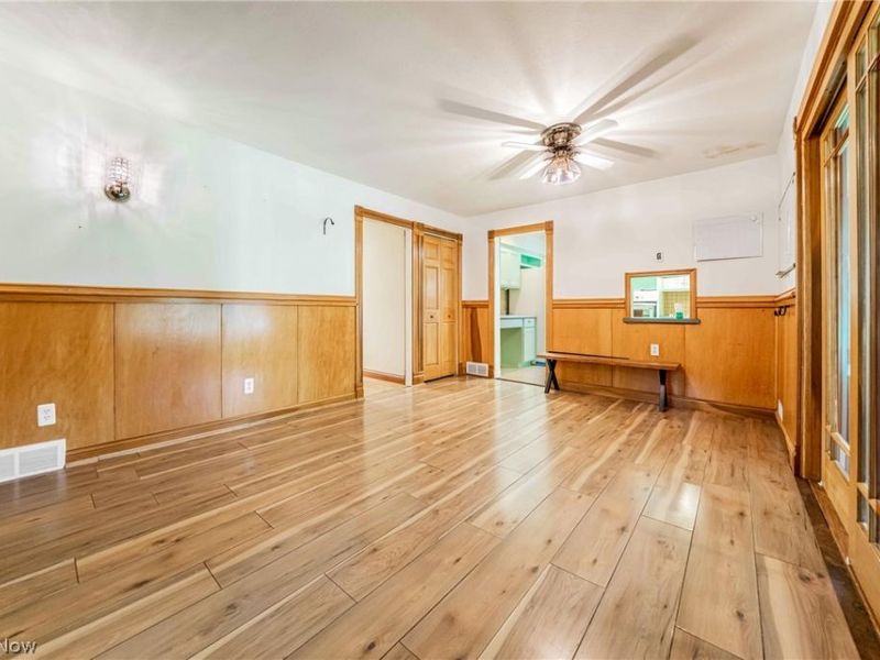 563 Louis Drive, Berea, OH 44017 Photo 9