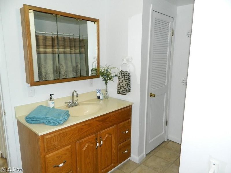 11754 Lakeland Drive, Newbury, OH 44065 Photo 5