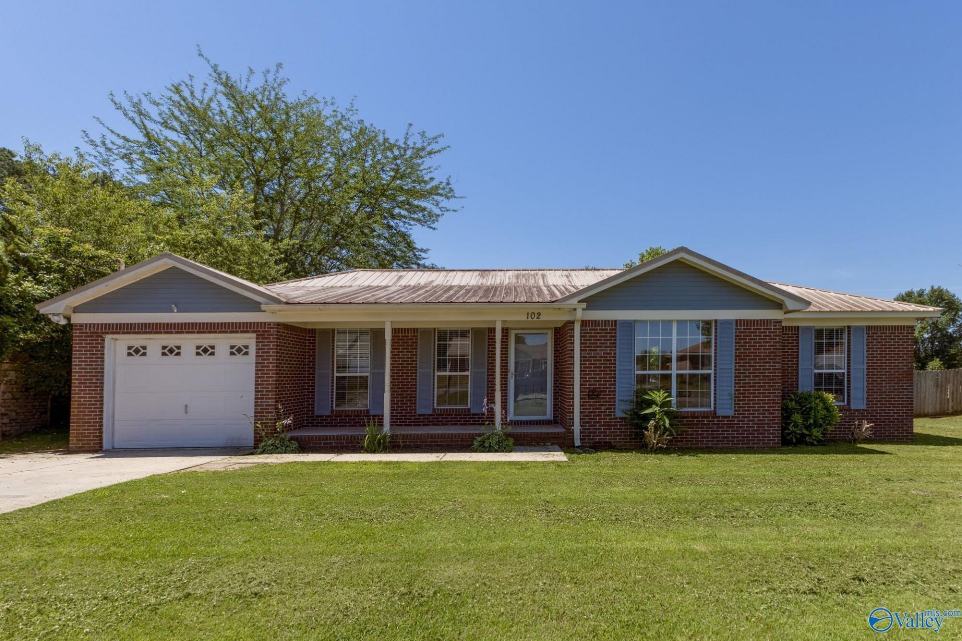 102 Elkwood Road, Hazel Green, AL 35750 Main Photo