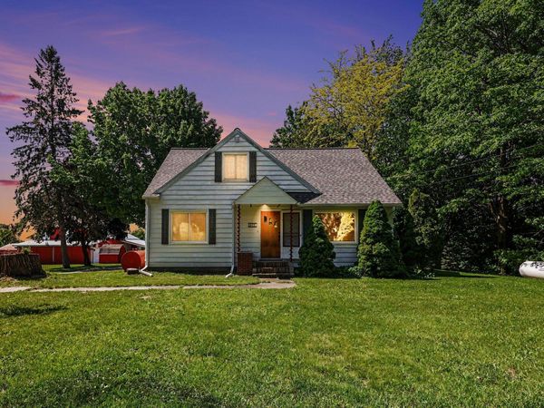 3477 W Garfield Road, New Era, MI 49446