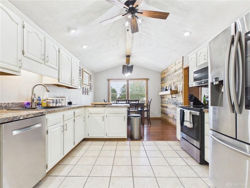 950 Brighton Drive, Greenville, OH 45331 Photo 5