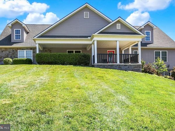 148 EDWARD DRIVE , MILLERSBURG, PA 17061