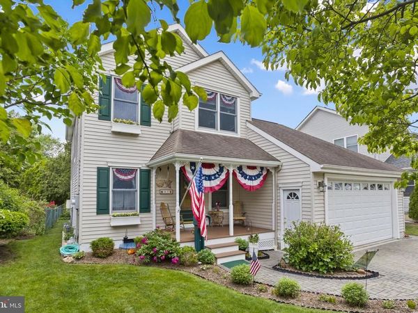 37 MAPLE SHADE , HAMILTON, NJ 08690