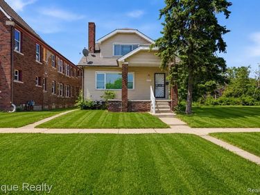 16901 Log Cabin Street, Detroit, MI 48203
