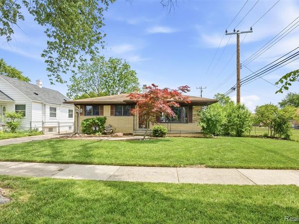 6532 Rockdale Street , Dearborn Heights, MI 48127