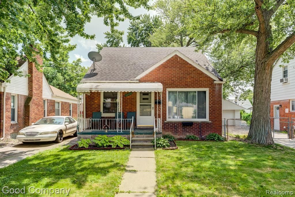 20420 Roscommon Street, Harper Woods, MI 48225 Main Photo