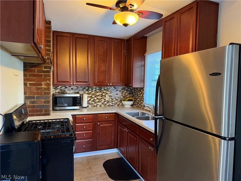 2414 Watson Avenue , Alliance, OH 44601 Photo 10