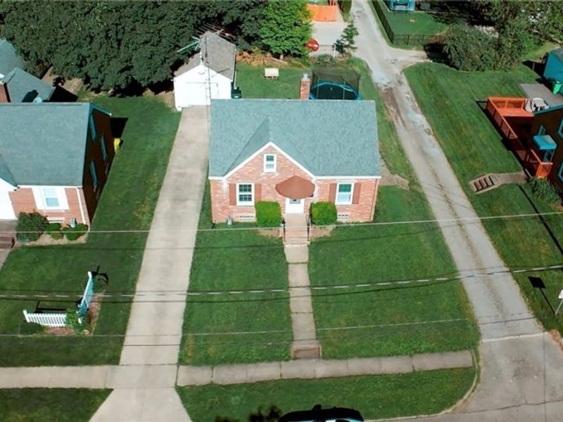 2414 Watson Avenue , Alliance, OH 44601 Photo 2