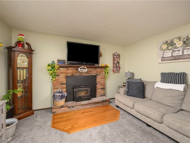 824-826 Reno Drive , Louisville, OH 44641 Photo 12