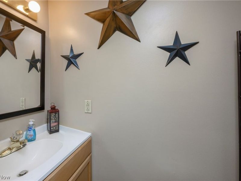 824-826 Reno Drive , Louisville, OH 44641 Photo 8