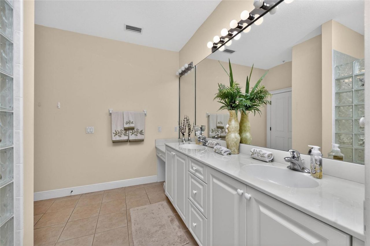 268 Lewis Circle , Unit 143, Punta Gorda, FL 33950 Photo