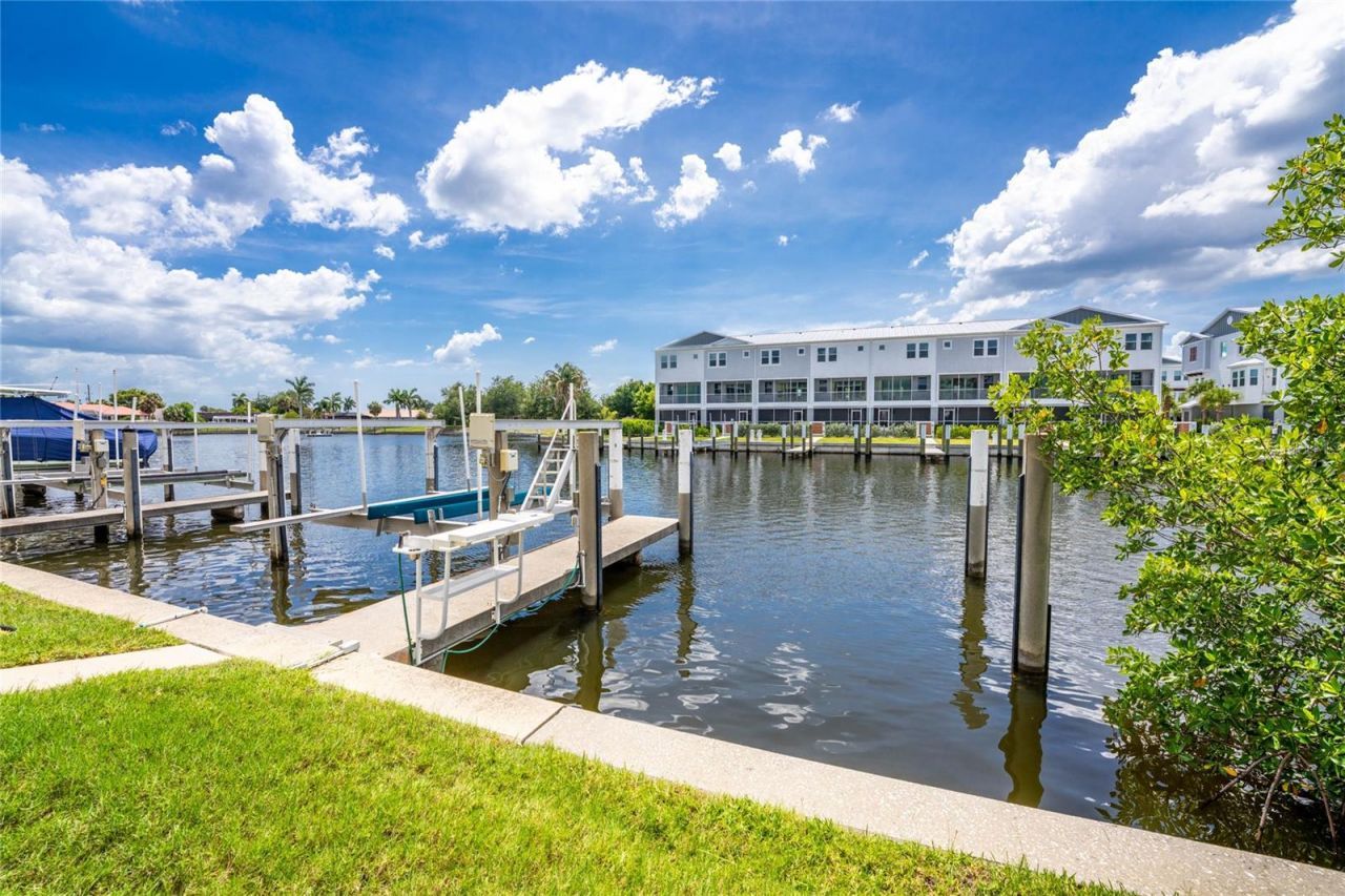 268 Lewis Circle , Unit 143, Punta Gorda, FL 33950 Photo