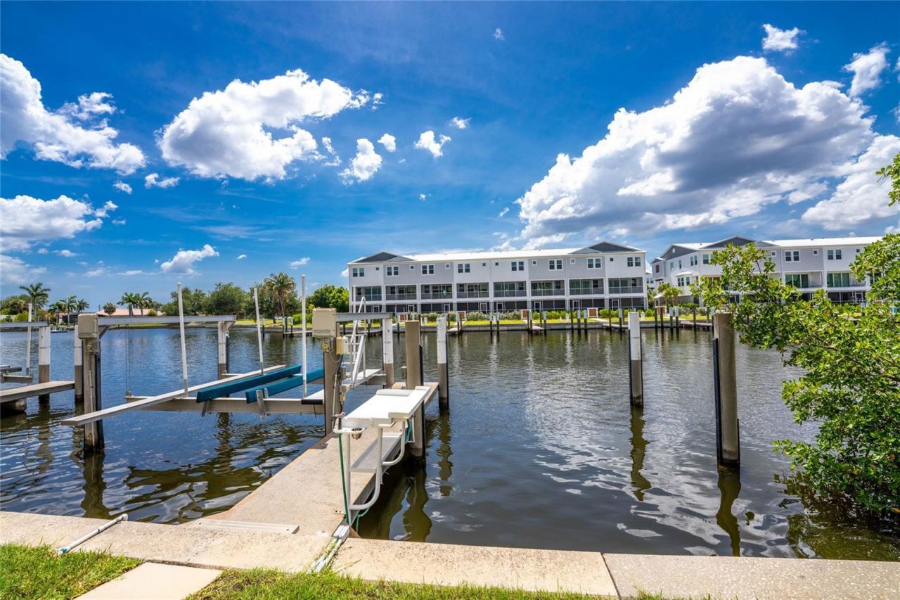 268 Lewis Circle , Unit 143, Punta Gorda, FL 33950 Photo