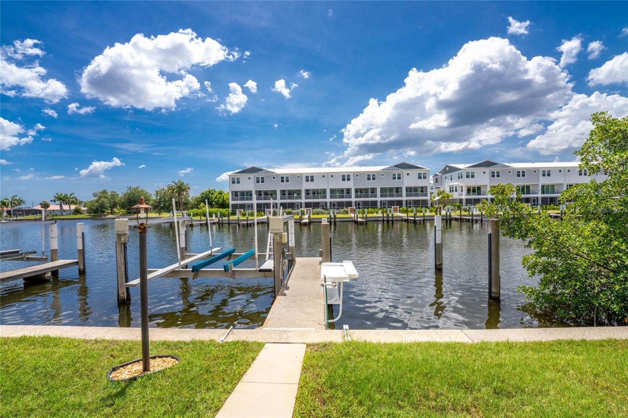 268 Lewis Circle , Unit 143, Punta Gorda, FL 33950 Photo