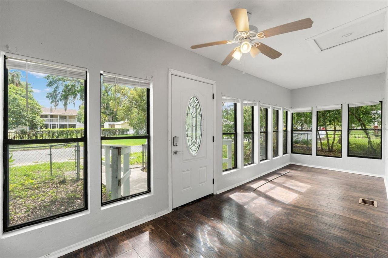 5518 11th Street, Zephyrhills, FL 33542 Photo