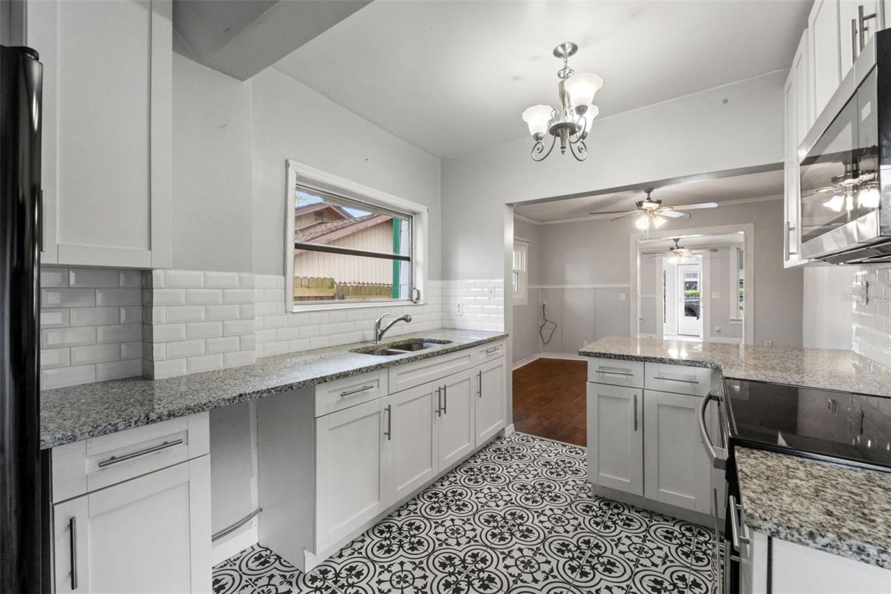 5518 11th Street, Zephyrhills, FL 33542 Photo