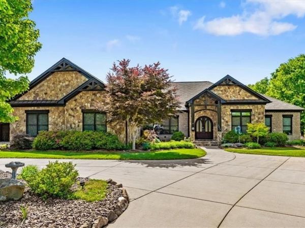 7313 Autumn Lake Drive , Summerfield, NC 27358