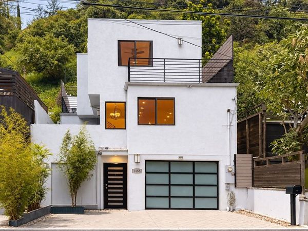 1655 N Beverly Glen, Los Angeles, CA 90077
