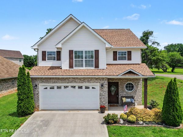 245 Royal Oaks Drive, Maryville, TN 37801