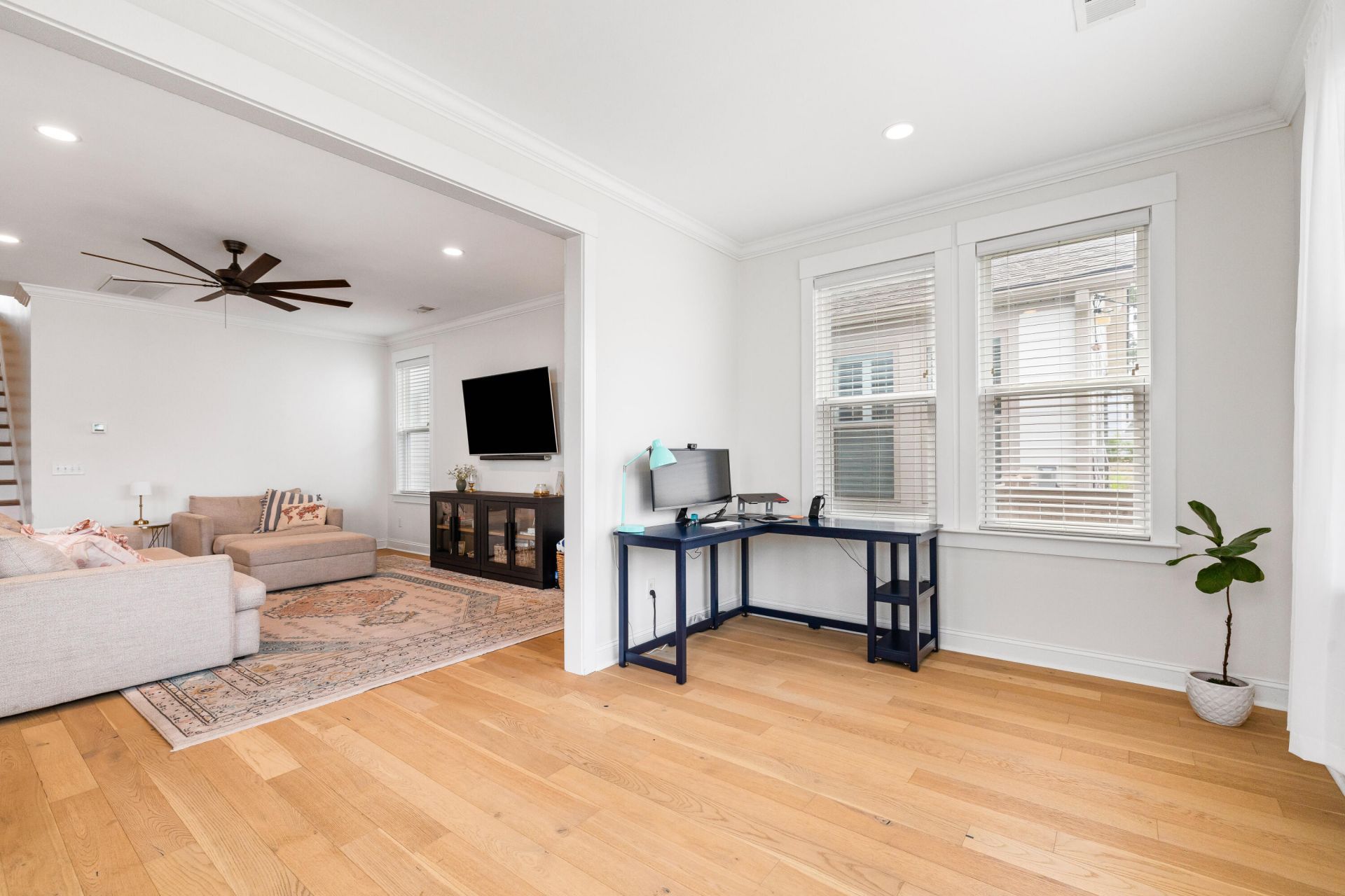 2061 Kemmerlin Street Photo 18