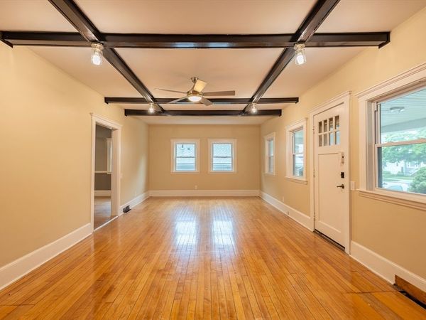 27 Margin Street, Unit 1, Peabody, MA 01960