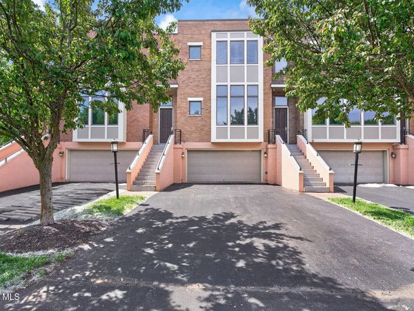 4 Bryn Mawr Court, Albany, NY 12211