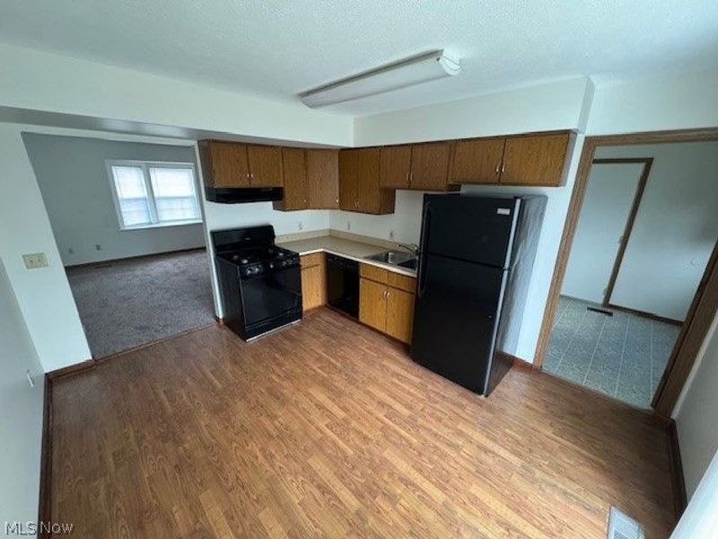 914 Shadowrow Avenue, Willoughby, OH 44094 Photo 5