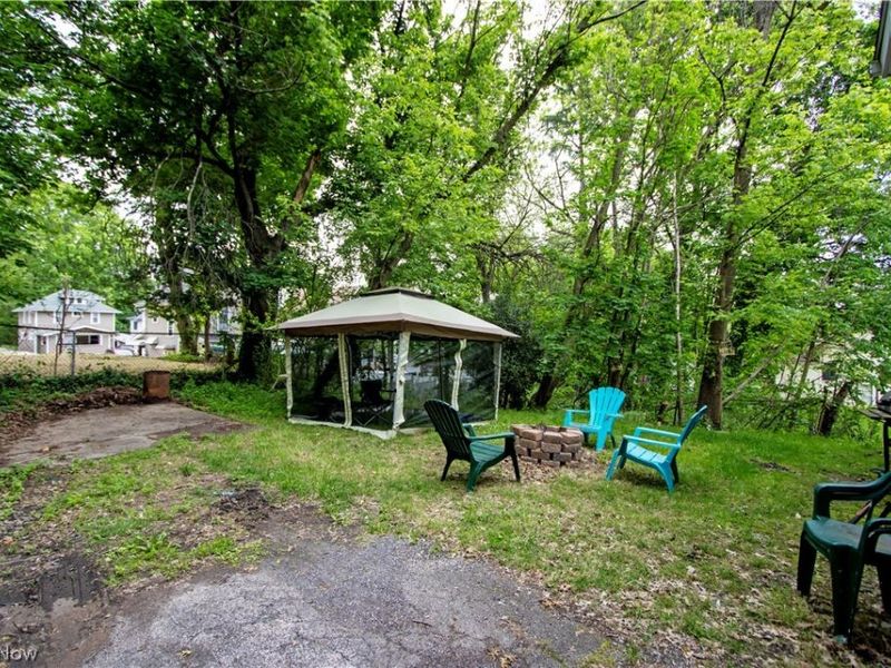709 Longview Avenue , Akron, OH 44307 Photo 7