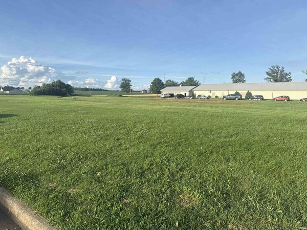 1904 JEFFERSON Drive, Mount Vernon, IN 47620