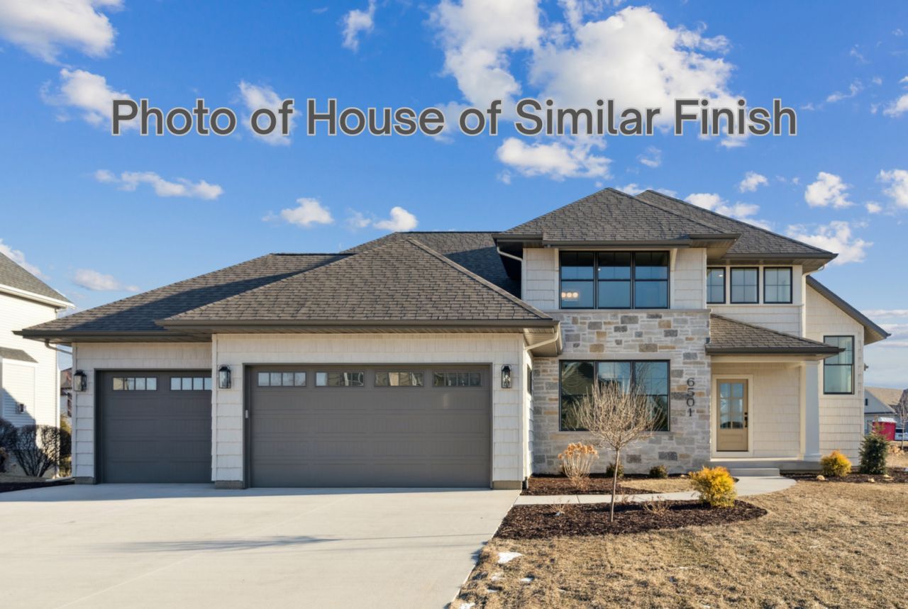 34 Viola Drive , LeClaire, IA 52753 Main Photo