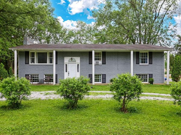 6573 Canyon Road SE, Hebron, OH 43025