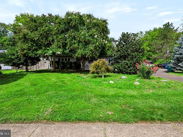 313 TRENTON ROAD, FAIRLESS HILLS, PA 19030