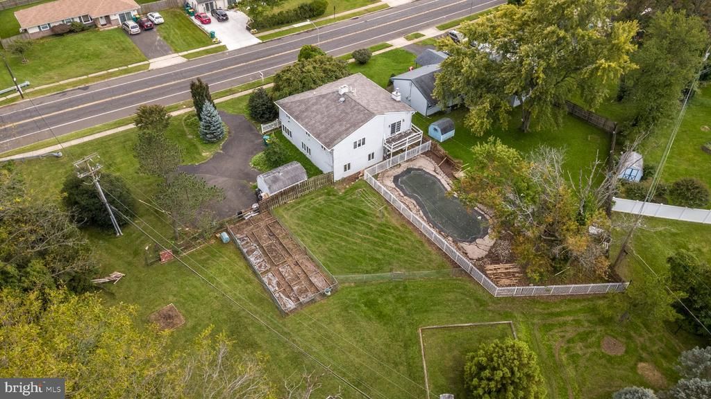 313 TRENTON ROAD, FAIRLESS HILLS, PA 19030