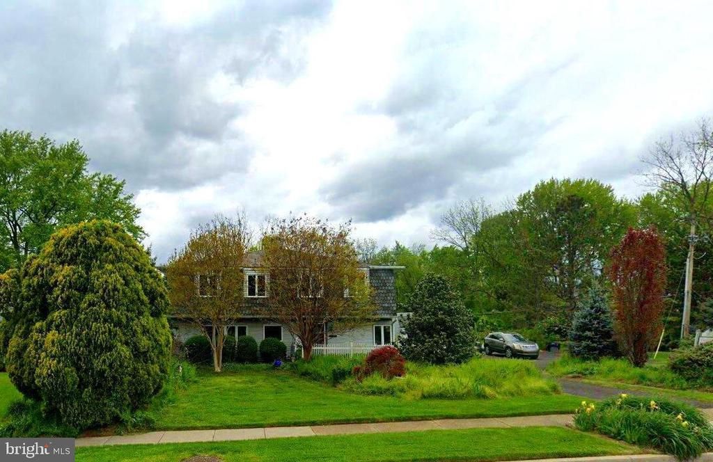 313 TRENTON ROAD , FAIRLESS HILLS, PA 19030
