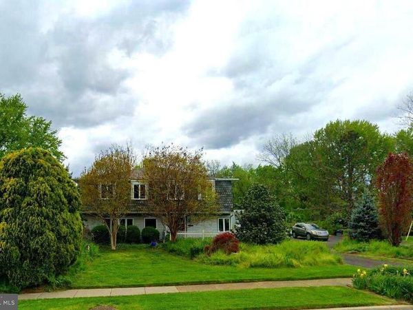 313 TRENTON ROAD, FAIRLESS HILLS, PA 19030