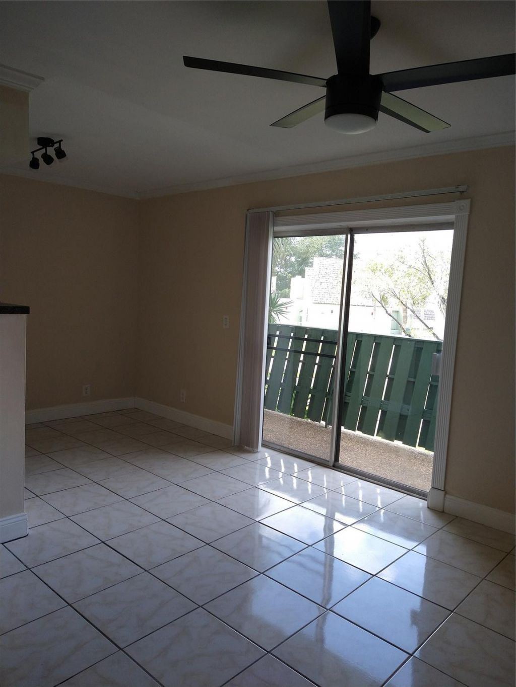 8903 NW 28th Drive, Unit 8, Coral Springs, FL 33065 Photo