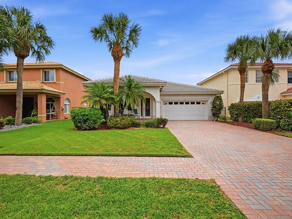 310 Venice Boulevard, Royal Palm Beach, FL 33411