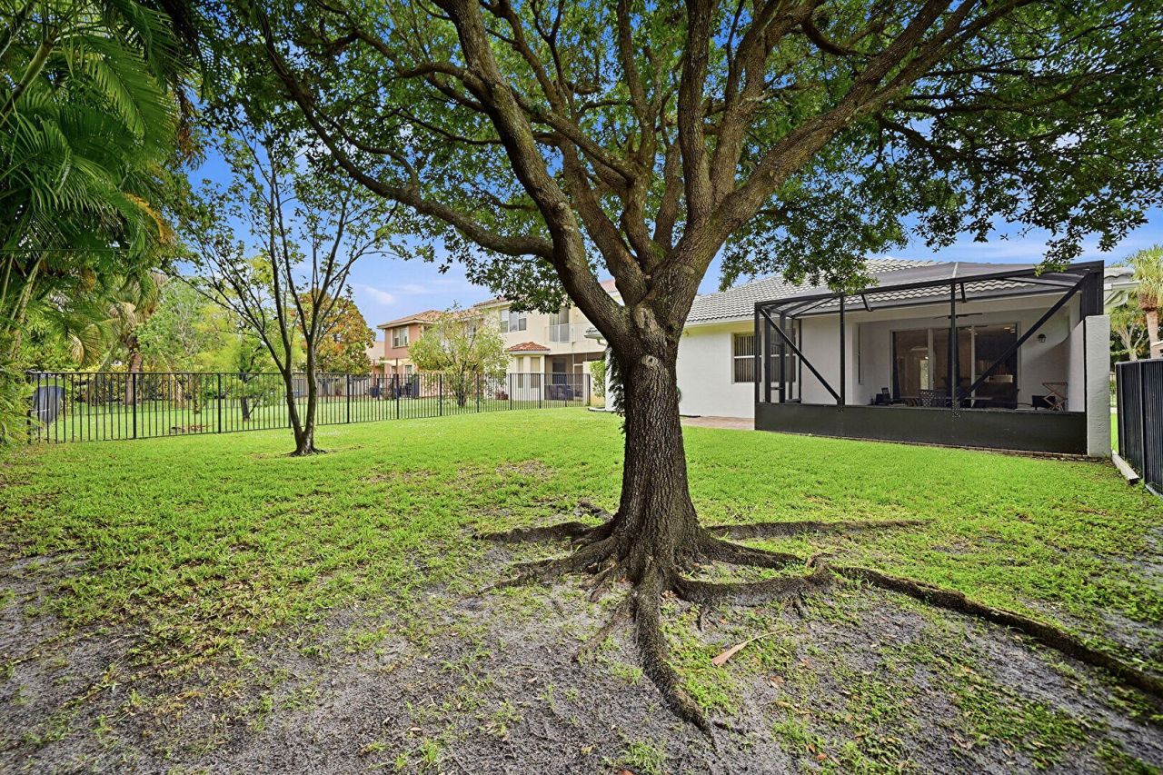310 Venice Boulevard, Royal Palm Beach, FL 33411 Photo