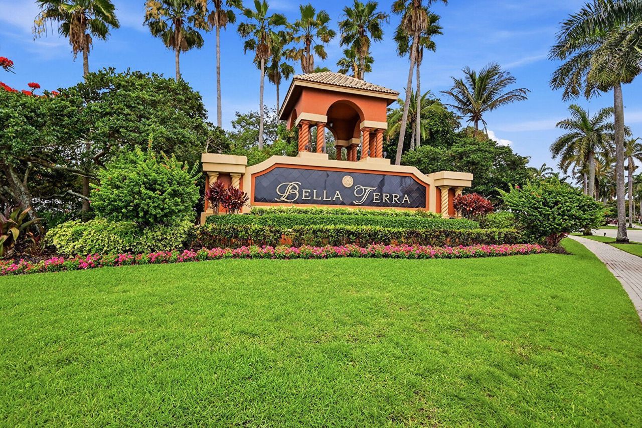 310 Venice Boulevard, Royal Palm Beach, FL 33411 Photo
