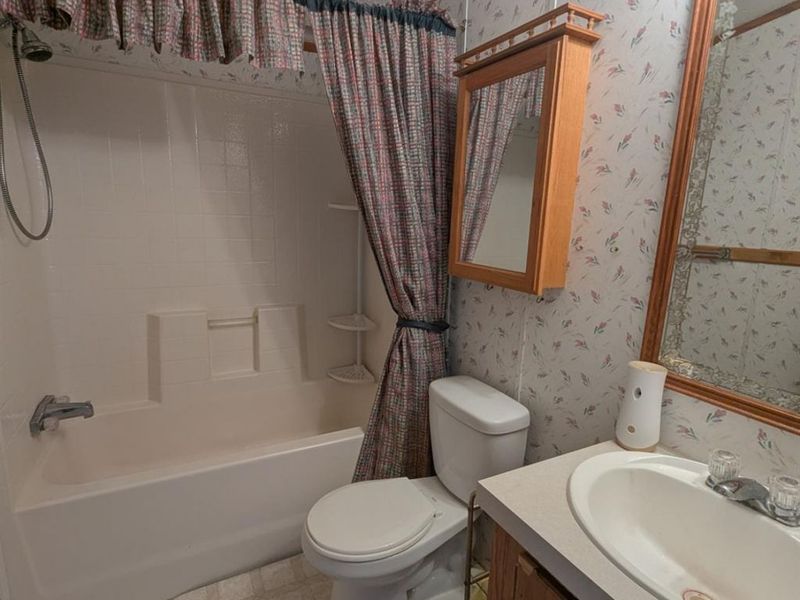1057 E Sister Lane, Oak Harbor, OH 43449 Photo 8