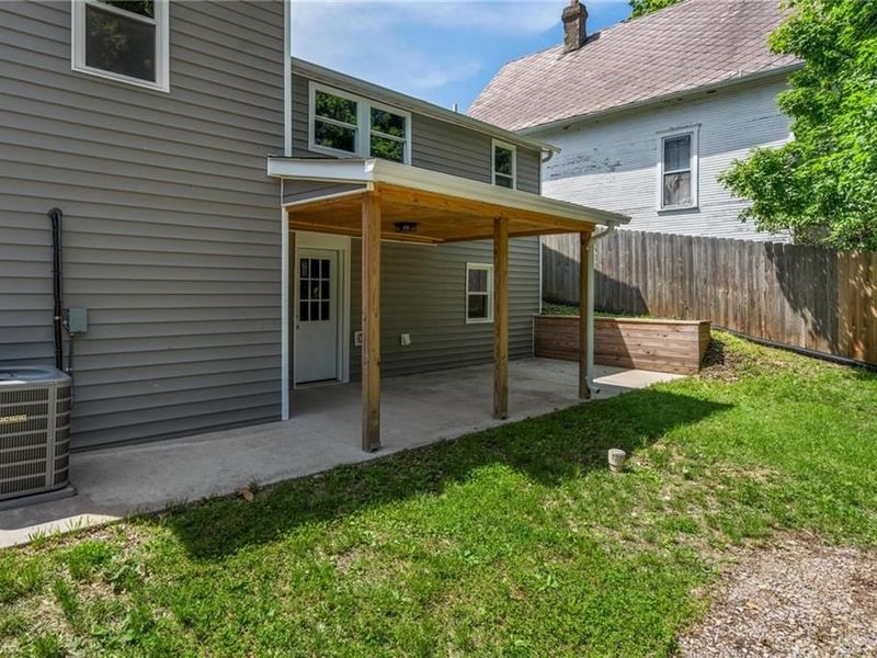 1920 S Burnett Road, Springfield Township, OH 45505 Photo 8