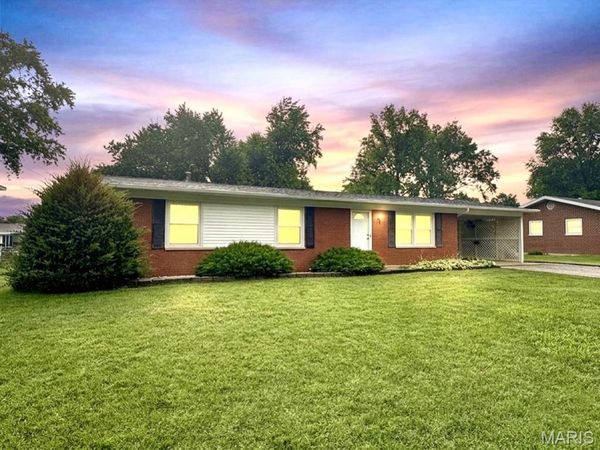 429 Sunset Drive , Waterloo, IL 62298